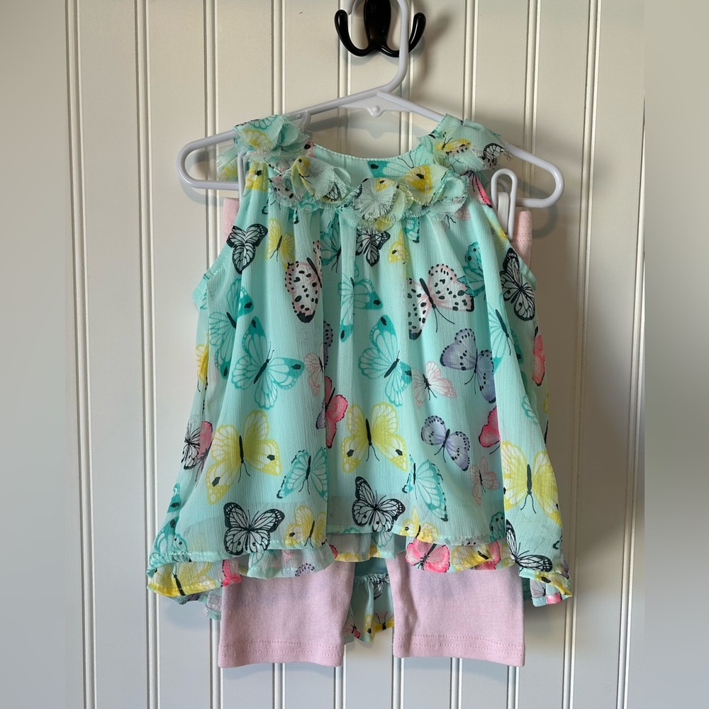 NWOT- Cute Butterfly Top with Matching Long Shorts- 4T